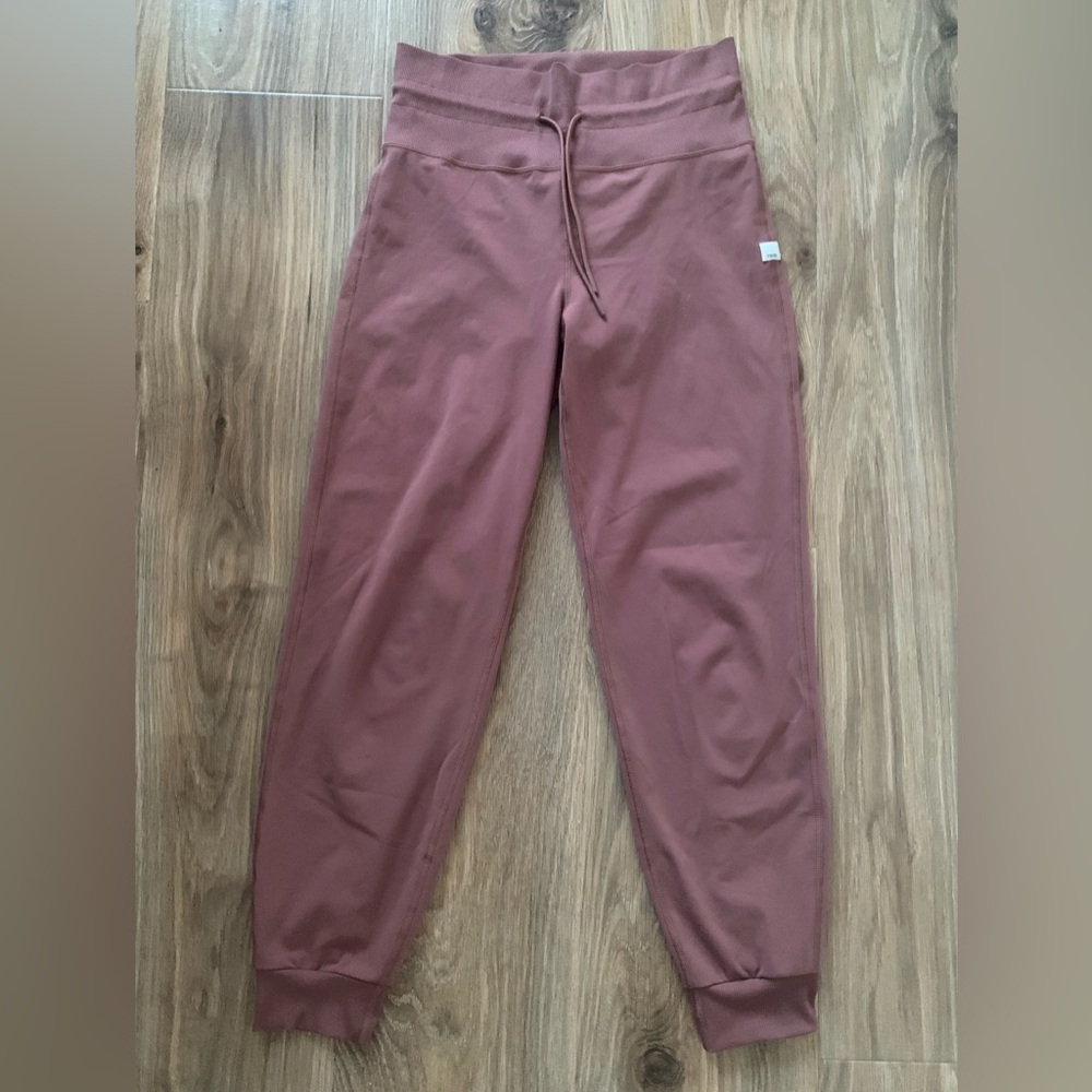 Vuori Women’s Daily Jogger Leggings Athleisure Size Small Rosewood